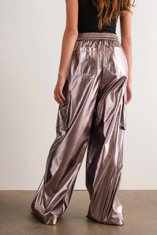 Women's Online Clothing Boutique Mabel Wide-Leg Metallic Cargo Pants In Silver