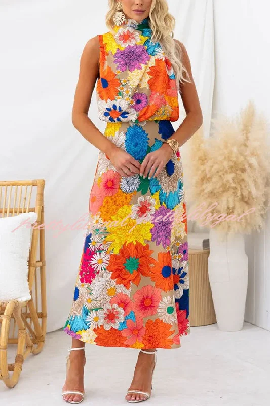 Popular Collection Land of Beauty Floral Print Halter Neck Elastic Waist Party Maxi Dress