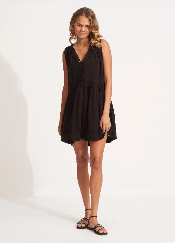 Tailored Clothing For Women Ladder Detail Dress - Black
