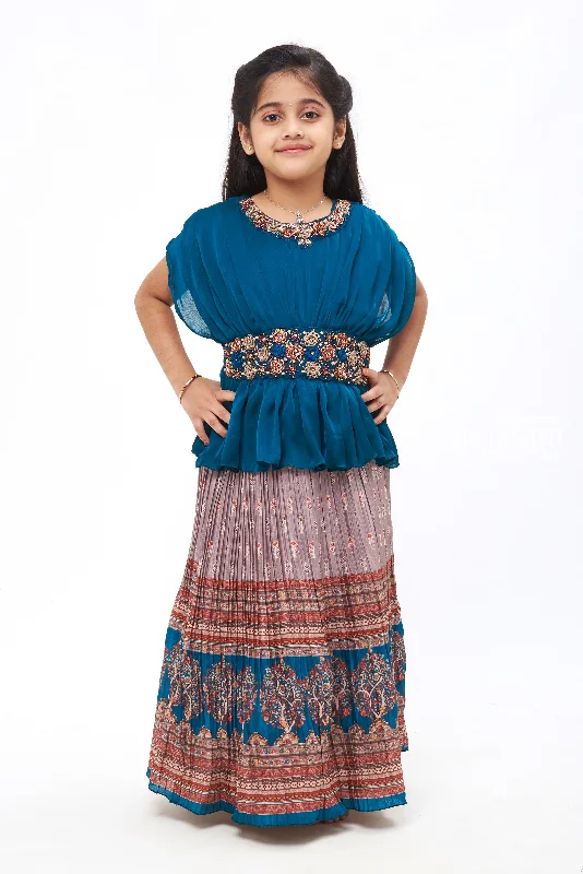 Minimalist Style Emerald Elegance: Girls Full-Length Anarkali Gown with Ornate Embroidery and Printed Flare Minimalist Style Emerald Elegance: Girls Full-Length Anarkali Gown with Ornate Embroidery and Printed Flare