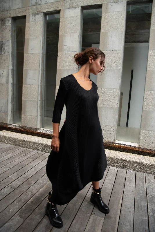 Unique Women's Fashion Pieces Alquema - AD1068 Draper Dress