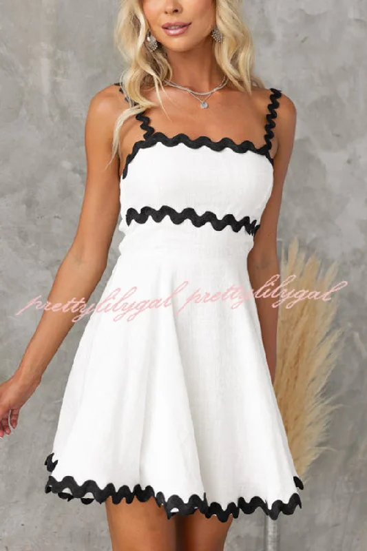 Trendy New Clothes Aimie Solid Color Wavy Lace Sexy Suspender Mini Dress