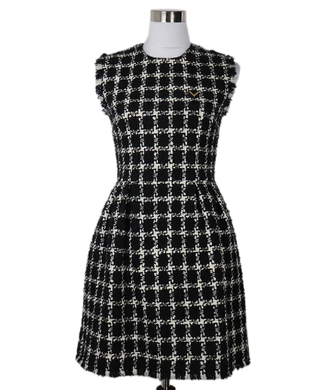 Seasonal Trends Valentino B&W Wool Tweed Dress sz 4