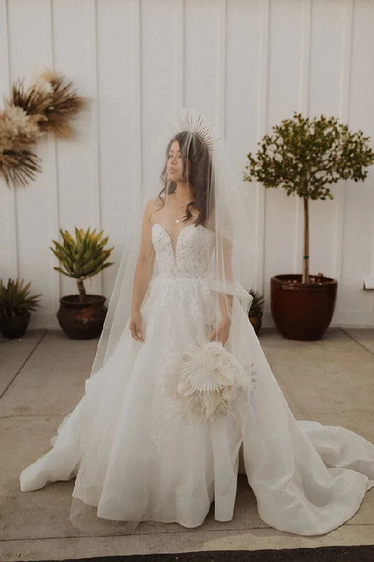 Flash Discount Roycebridal Ivory Ball Gown Strapless Sweetheart Lace Appliques Wedding Dresses, MW958 Flash Discount Roycebridal Ivory Ball Gown Strapless Sweetheart Lace Appliques Wedding Dresses, MW958