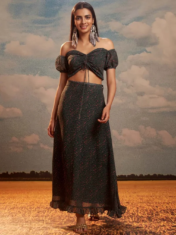 Trend Setting Threads Dark Green Floral Print Weightless Georgette Straight Crop Top With Skirt Trend Setting Threads Dark Green Floral Print Weightless Georgette Straight Crop Top With Skirt