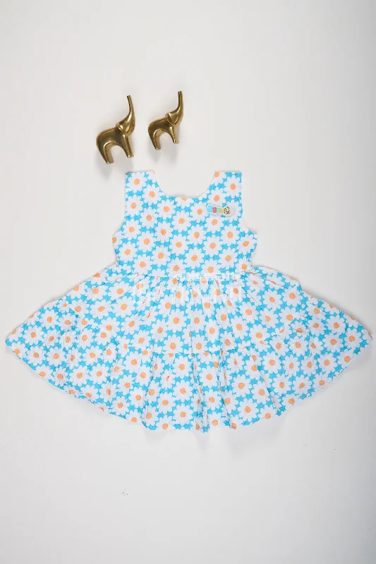 Clothing Woman Baby Girls Blue Daisy Print Sleeveless Cotton Frock with Flared Skirt and Lico Patch Clothing Woman Baby Girls Blue Daisy Print Sleeveless Cotton Frock with Flared Skirt and Lico Patch