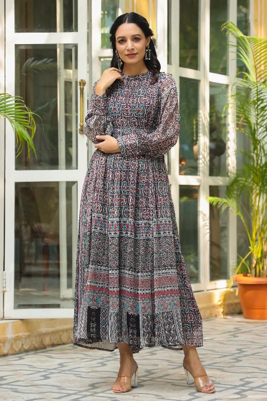 Plus Size Women Wear Juniper Black Geometric Printed Chiffon Flared Maxi Dress With Buttons.