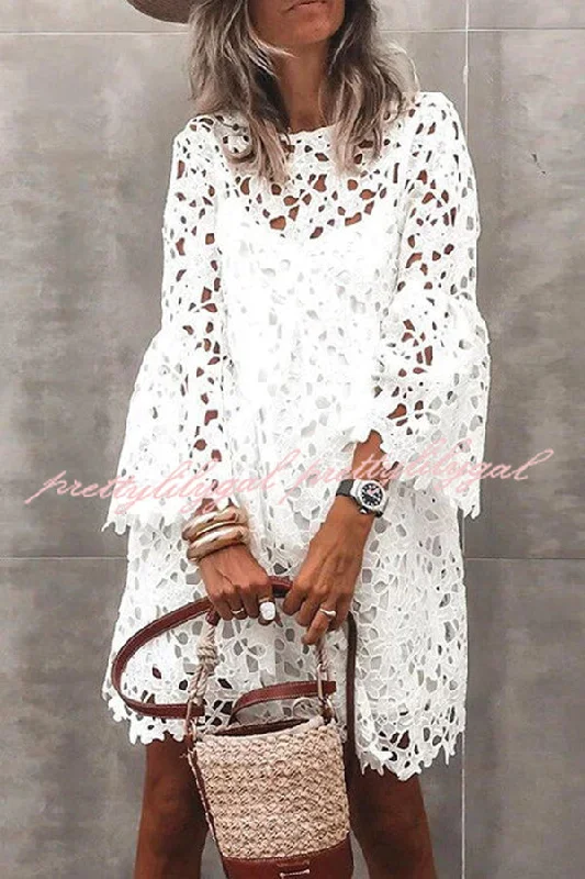 Fashion-forward Women’s Clothing Pretty Presence Floral Crochet Lace Bell Sleeve Mini Dress Fashion-forward Women’s Clothing Pretty Presence Floral Crochet Lace Bell Sleeve Mini Dress