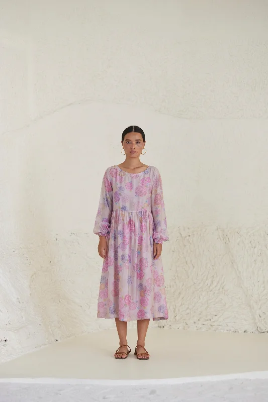High Street Women's Fashion for Trendy Shoppers Hand-in-Hand Pink Dress