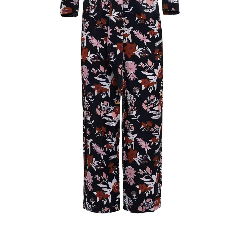 Budget Saver Elis Jumpsuit In Dusty Floral Black