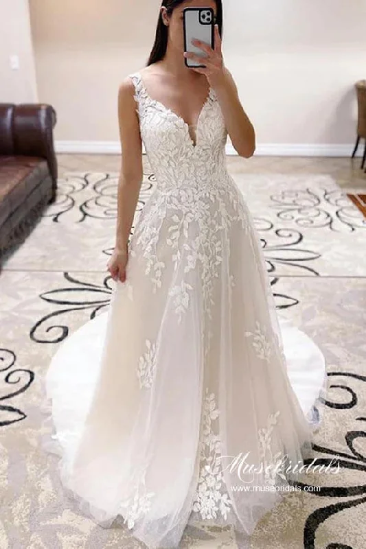Discount Store Roycebridal Tulle A-line V -neck Sweep Train Wedding Dresses With Lace Appliques, MW969 Discount Store Roycebridal Tulle A-line V -neck Sweep Train Wedding Dresses With Lace Appliques, MW969
