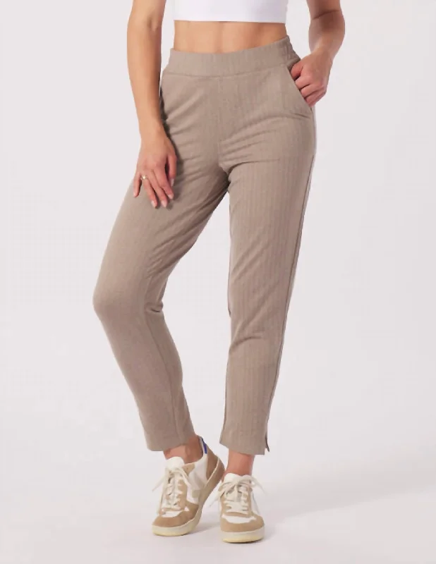 Vintage Fashion On The Go Ankle Pant In Herringbone Mocha