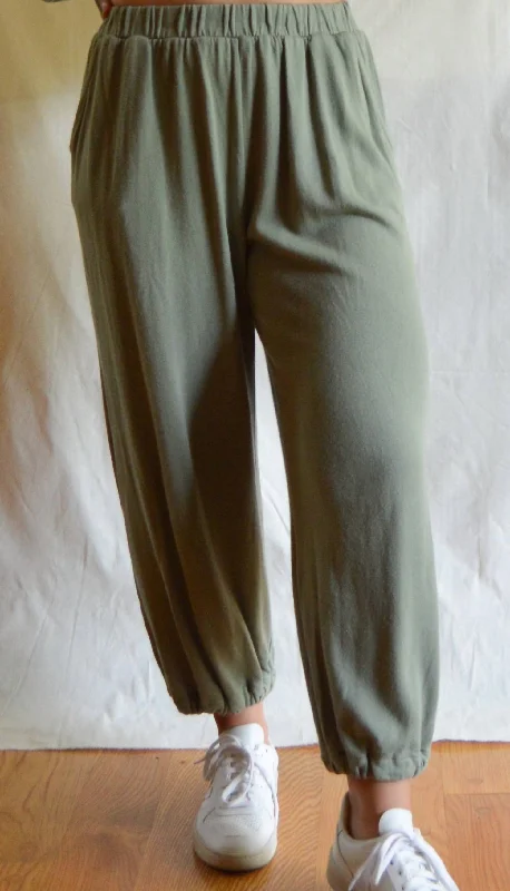 Fashion Forward, Function First Oversized Tova Pant In Olive