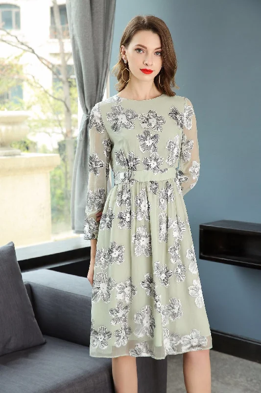 Huge Price Cut Floral Fitted Waist Midi Dress