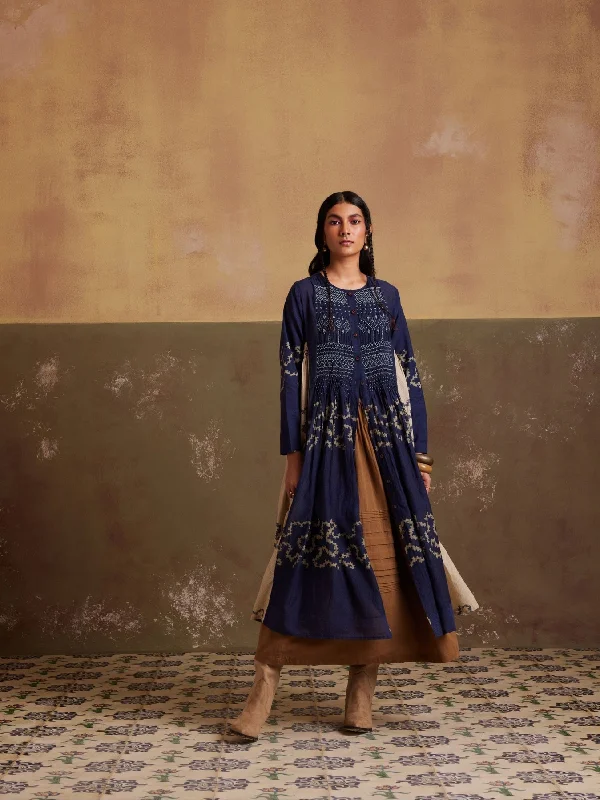 Chic Trends Unveiled Frida Dress