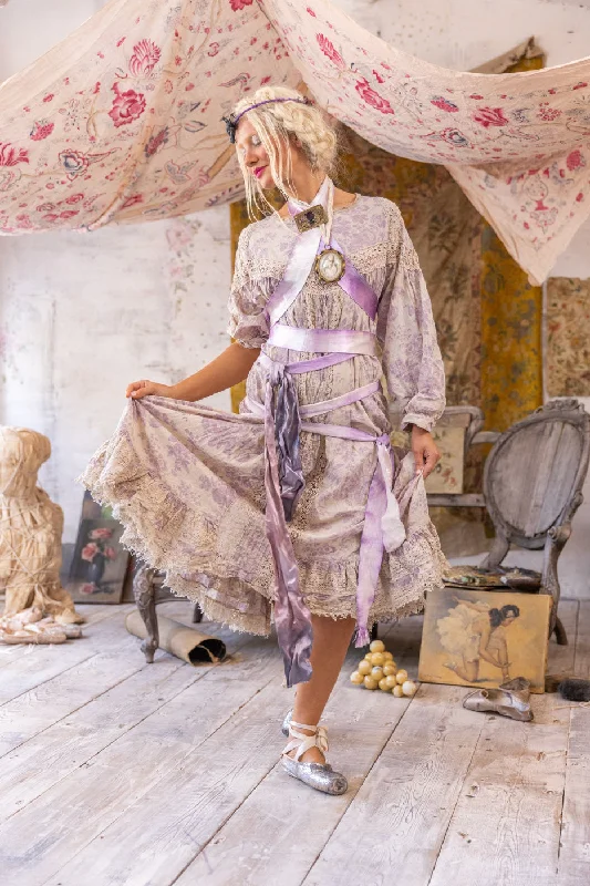 Lighten Up With Nordic Styles Iruka Dress