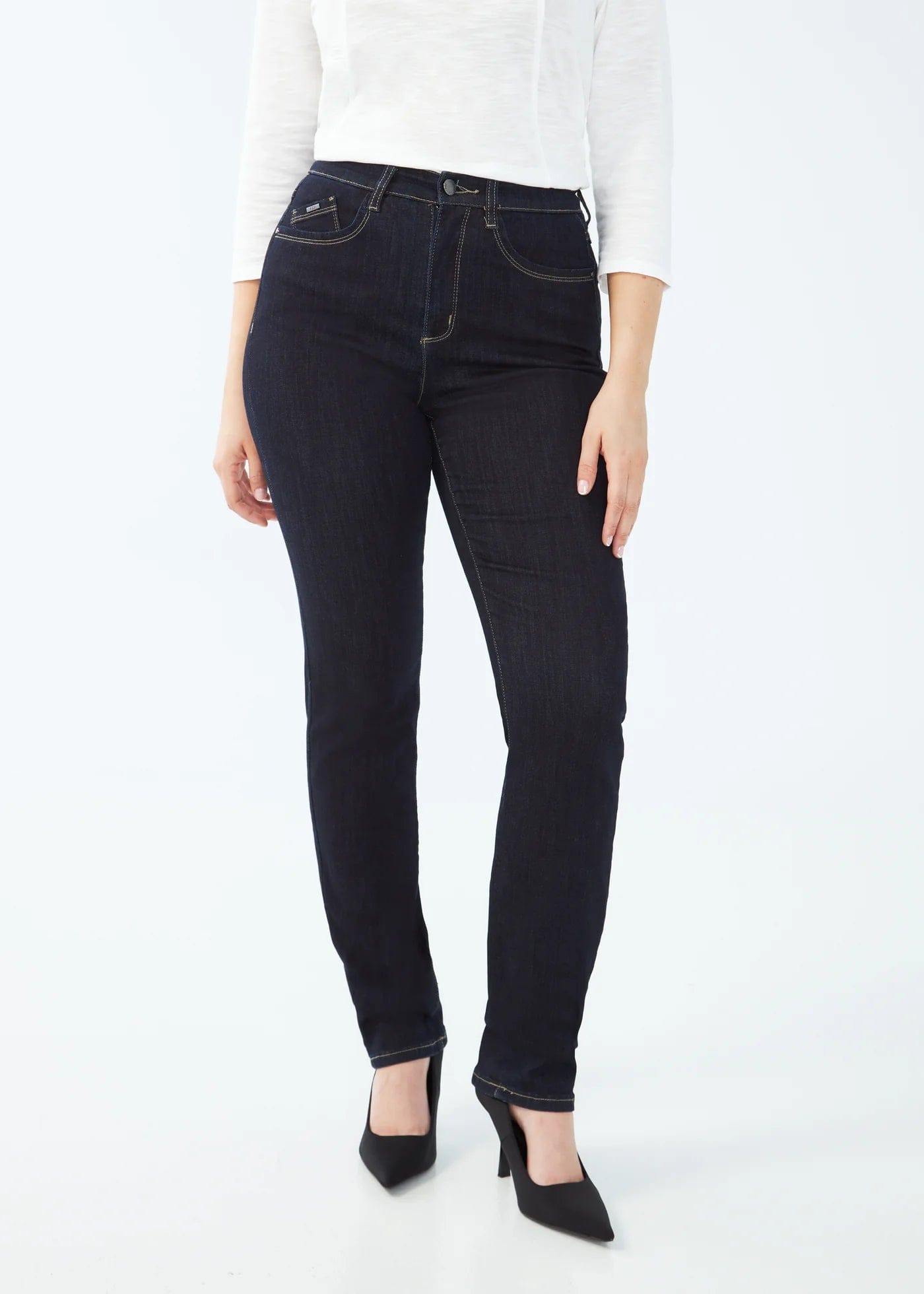 Trendy Women’s Apparel for All Seasons FDJ Peggy Straight Leg Jeans - 6804630