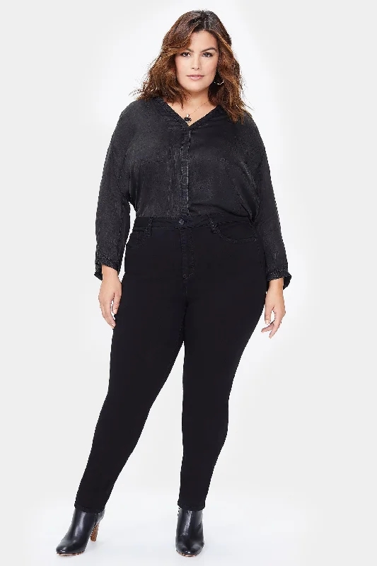 Wardrobe Upgrade Ami Skinny Jeans In Plus Size - Black