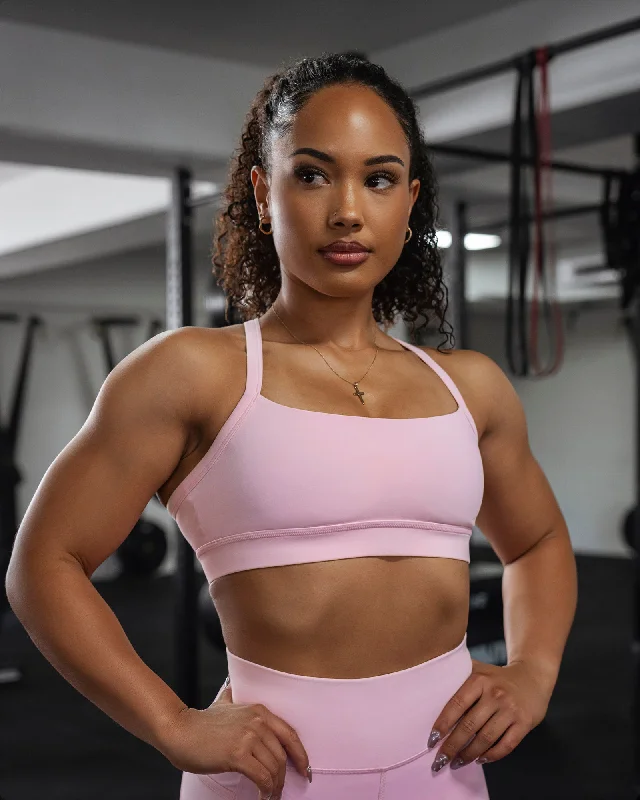 Unleash Your Trend Driven Style Momentum Sports Bra - Marshmallow