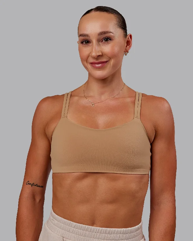 Unleash Your Trendy Side Vantage Sports Bra - Warm Smoke
