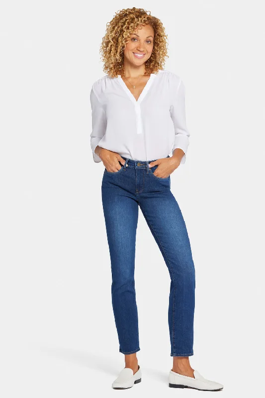 Outlet Clothing Sheri Slim Jeans In Petite - Cooper