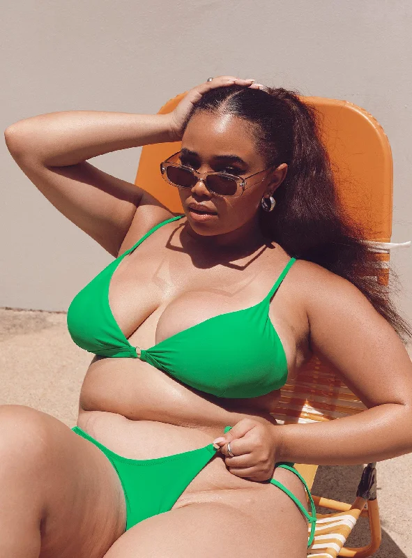 Laid-Back Elegance Paris Bikini Top Green Curve