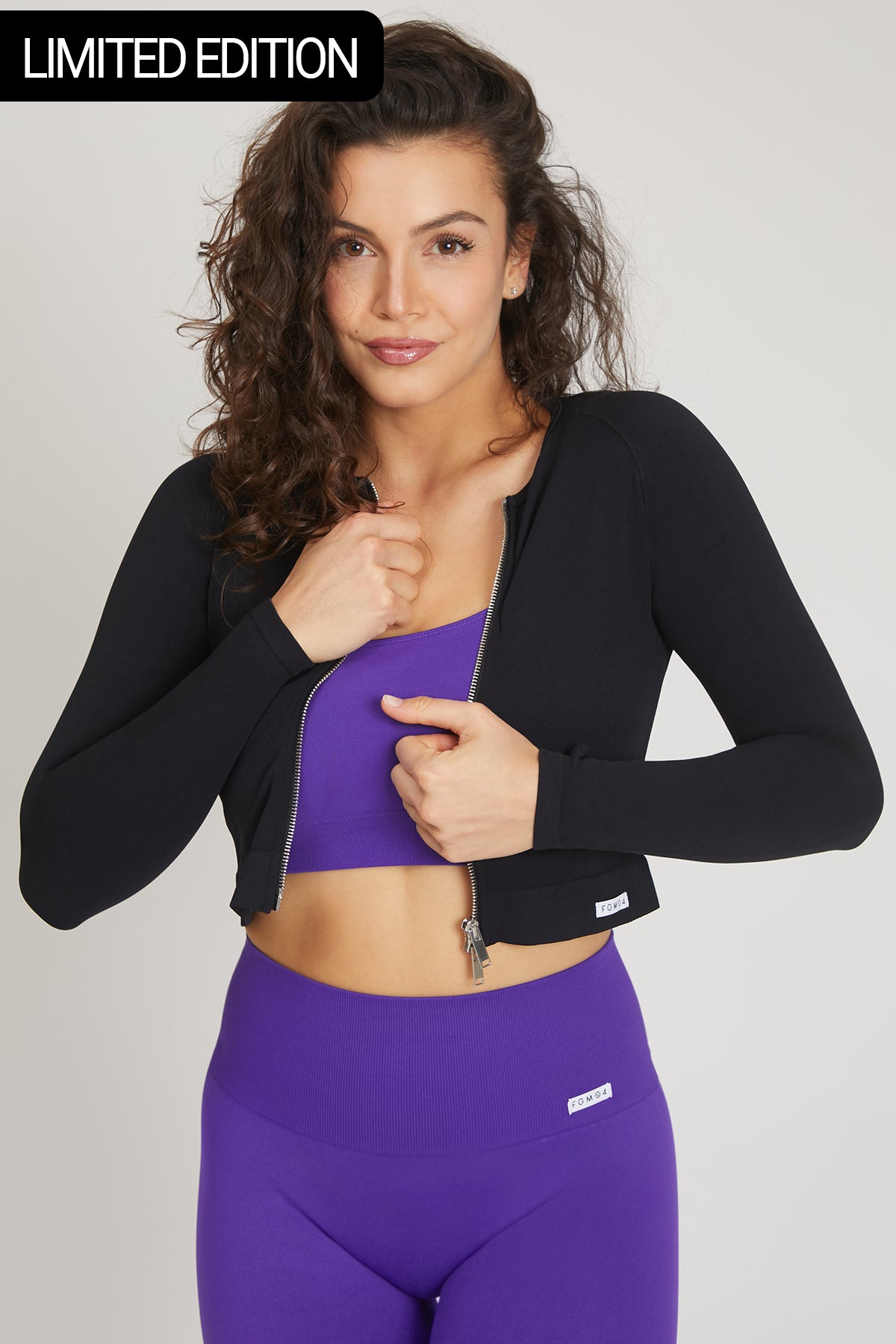 Trendy Boutiques Online Bolero Full Zip Nero