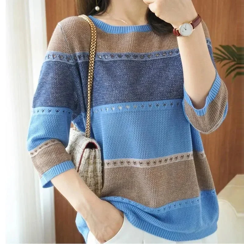 Classic Women's Fashion Holed Round Neck Knitted Sweater