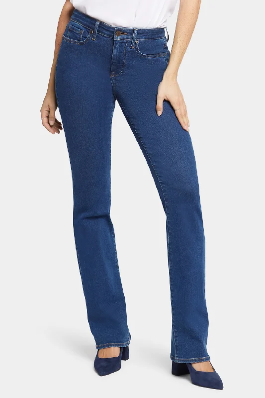 Minimalist Style Barbara Bootcut Jeans In Tall - Quinn