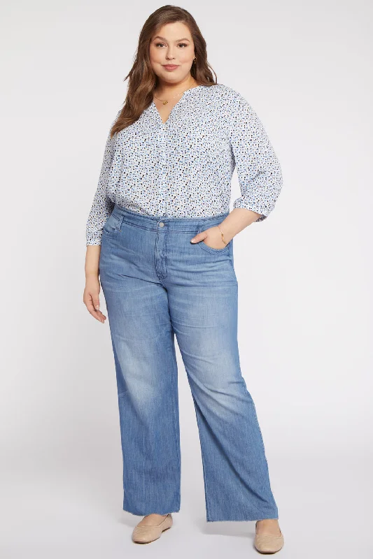 Women's Online Clothing Boutique Teresa Wide Leg Jeans In Plus Size - Everly