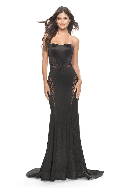 Chic Style La Femme 31601 - Strapless Gown