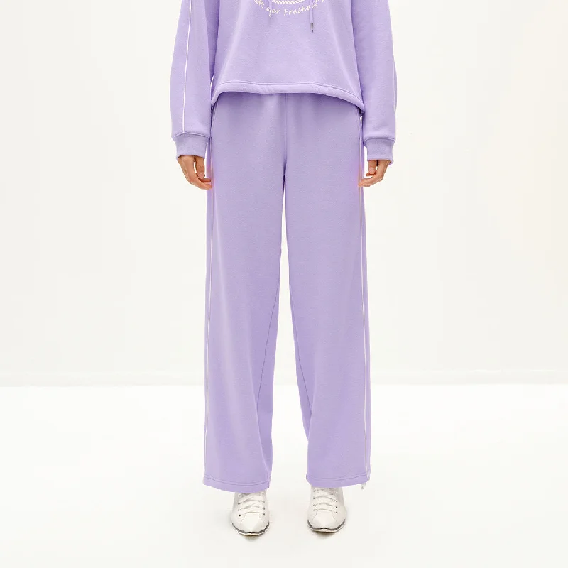 Chic Women’s Outfit Ideas Lavender Purple Sweatpants