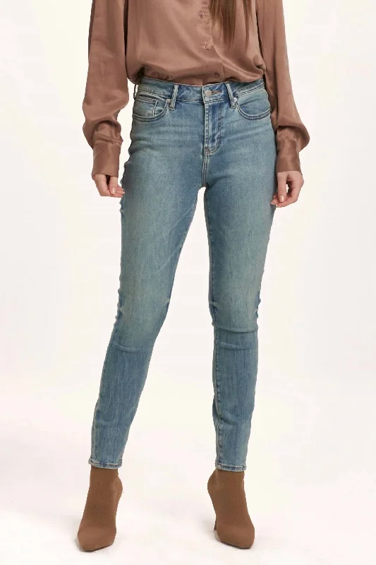 Sophisticated Style Gisele Skinny Jeans In Pioneer Valley